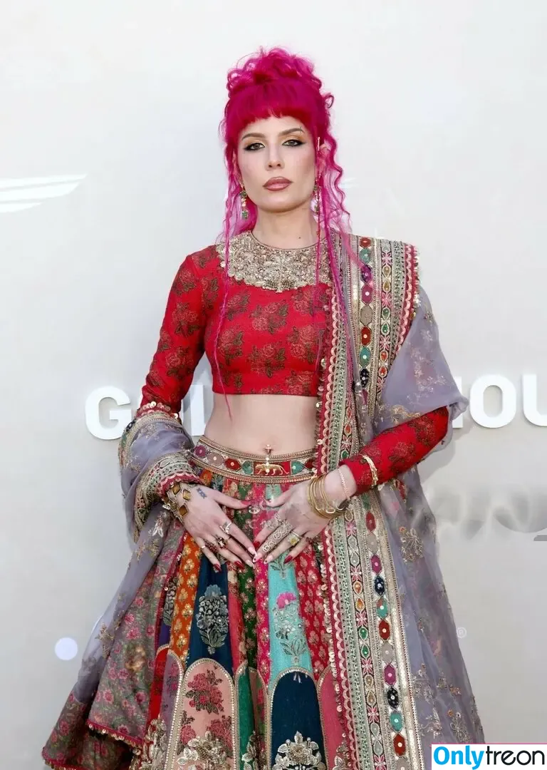 Halsey nude photo #0517 (iamhalsey / yammahaaa)