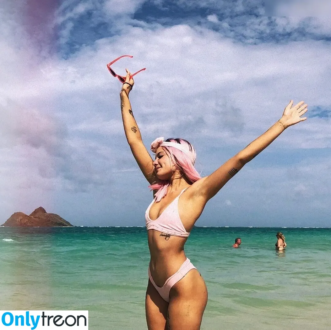 Halsey nude photo #0553 (iamhalsey / yammahaaa)
