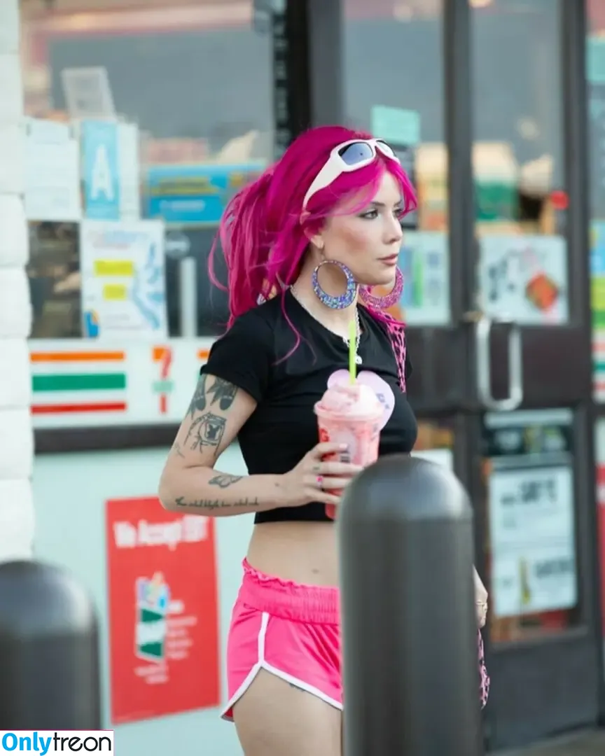 Halsey nude photo #0590 (iamhalsey / yammahaaa)
