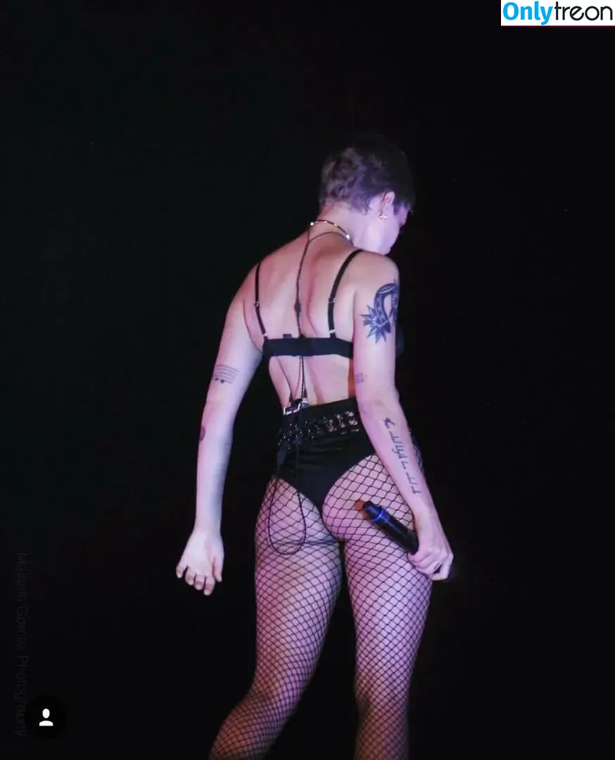Halsey nude photo #0596 (iamhalsey / yammahaaa)