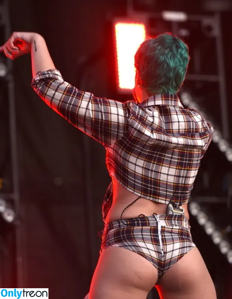 Halsey nude photo #0599 (iamhalsey / yammahaaa)
