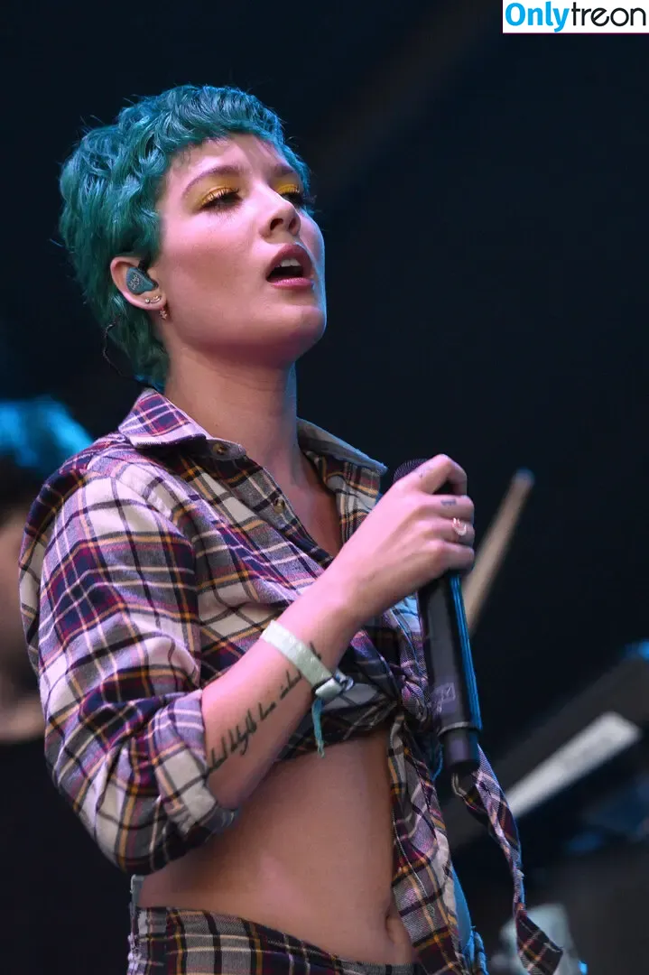 Halsey nude photo #0701 (iamhalsey / yammahaaa)