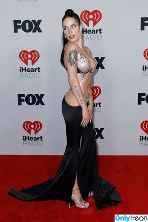 Halsey / iamhalsey / yammahaaa nude photo #1209