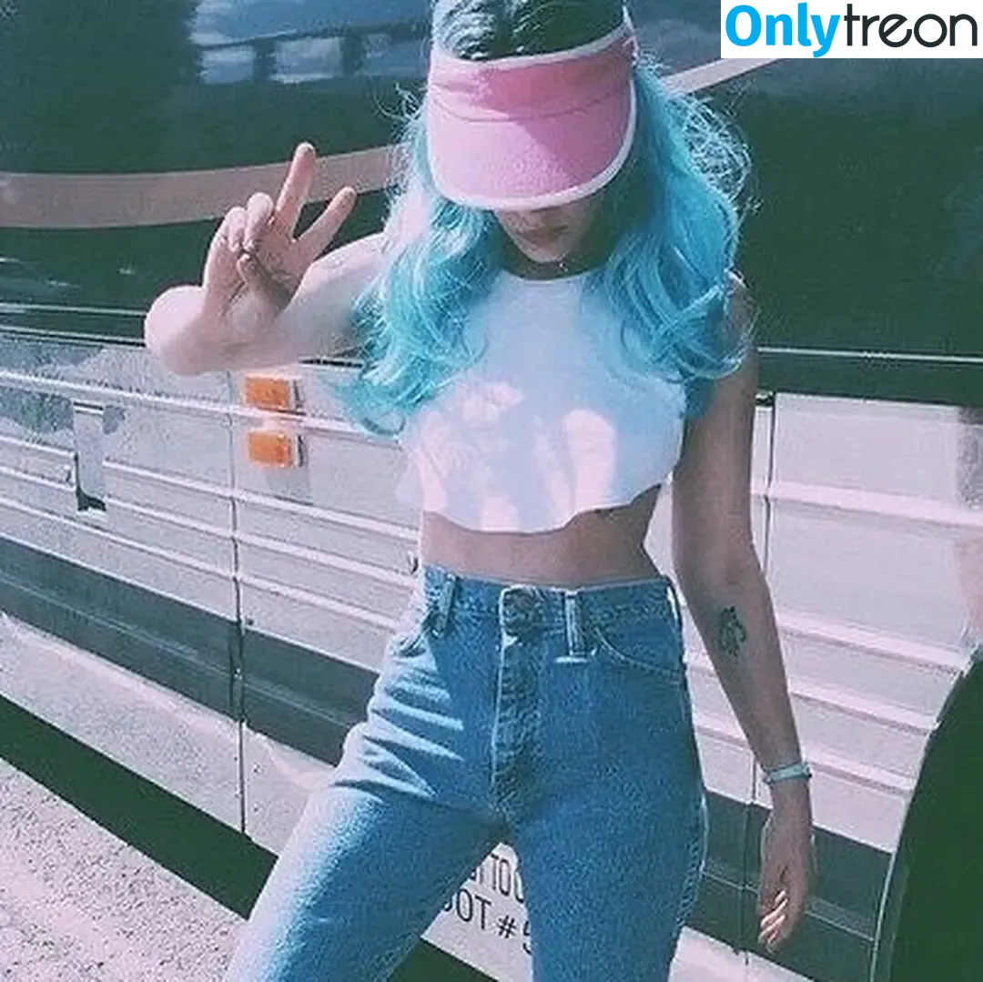 Halsey nude photo #1241 (iamhalsey / yammahaaa)