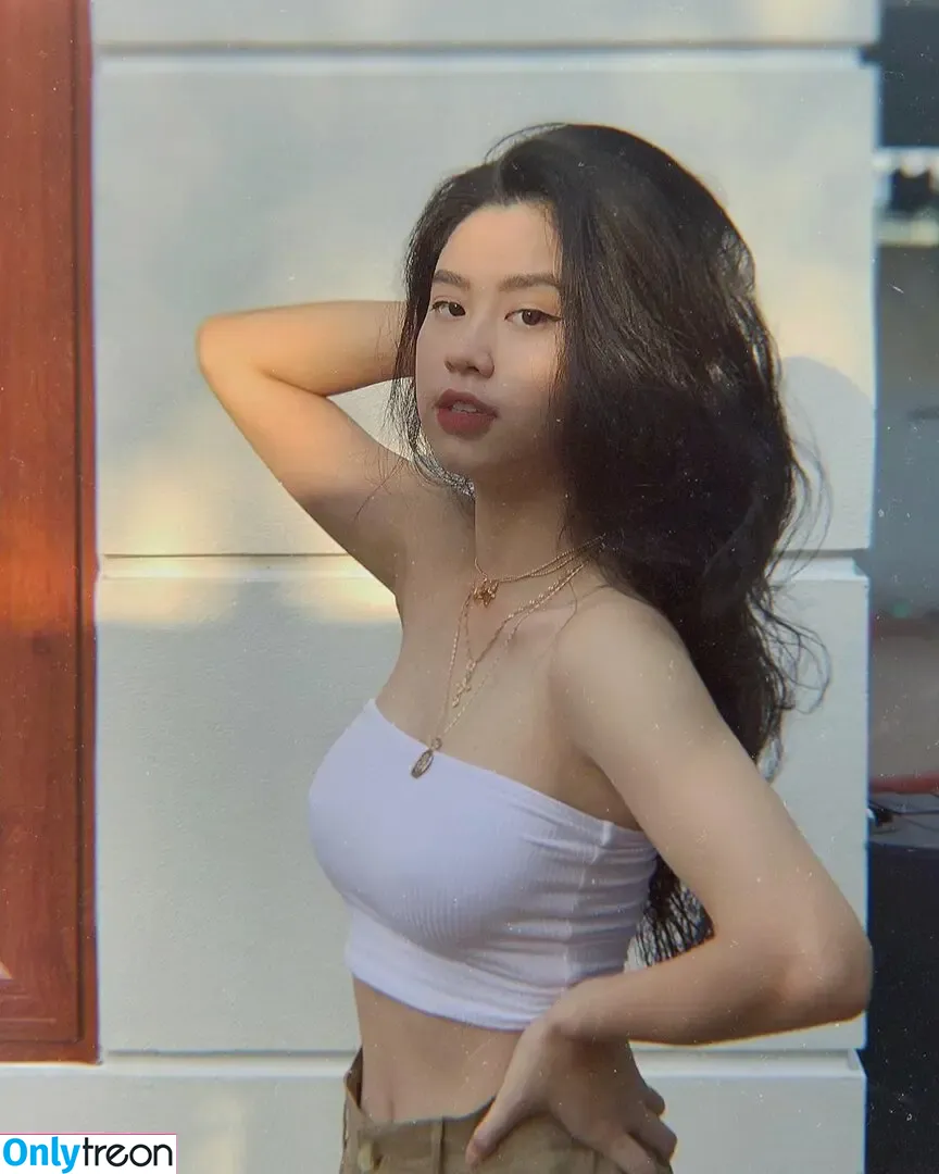 Han Hang nude photo #0012 (han.hang / hangrape2)