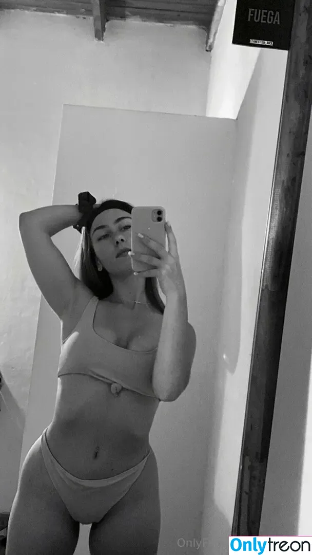 hana444 nude photo #0015 (hana.444.insta)
