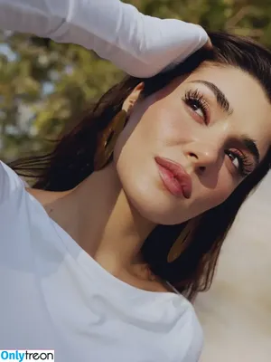 Hande Ercel / handemiyy nude photo #0302