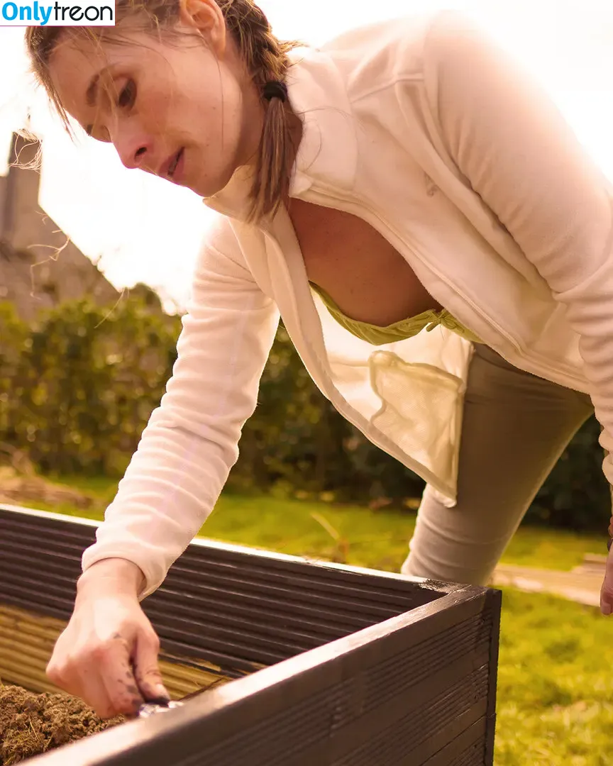 HandsonKatie nude photo #0005 (handsonk80 / ikatie.c)