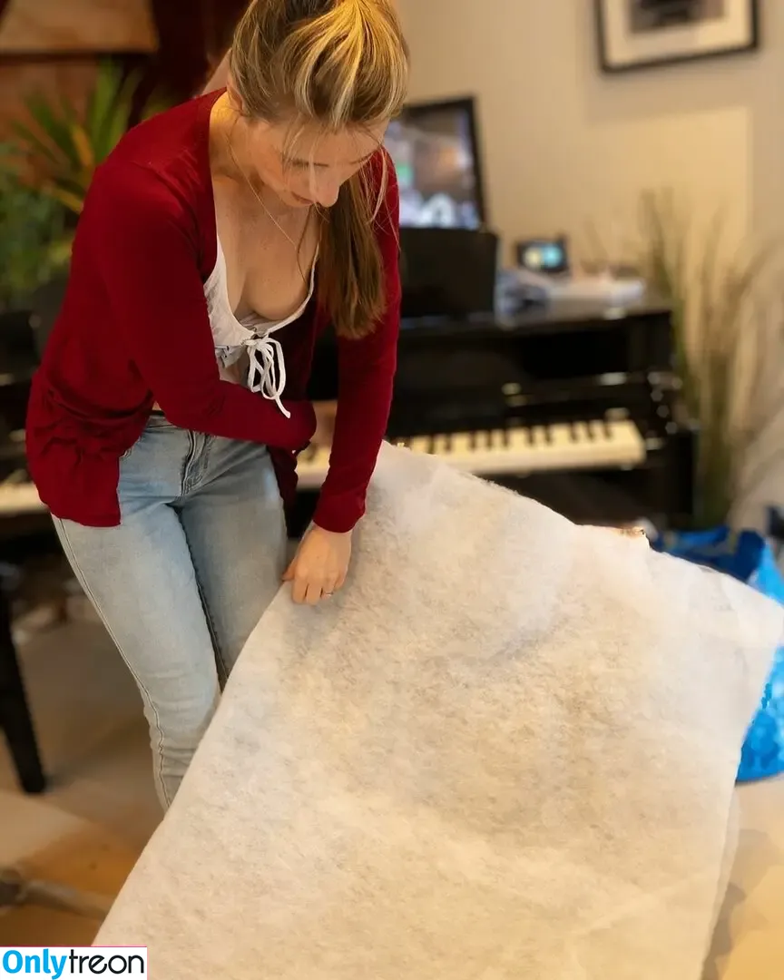 HandsonKatie nude photo #0011 (handsonk80 / ikatie.c)