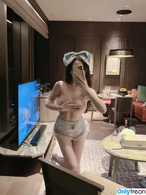 Hanhannaomi / 早安晗晗Naomi nude photo #0002