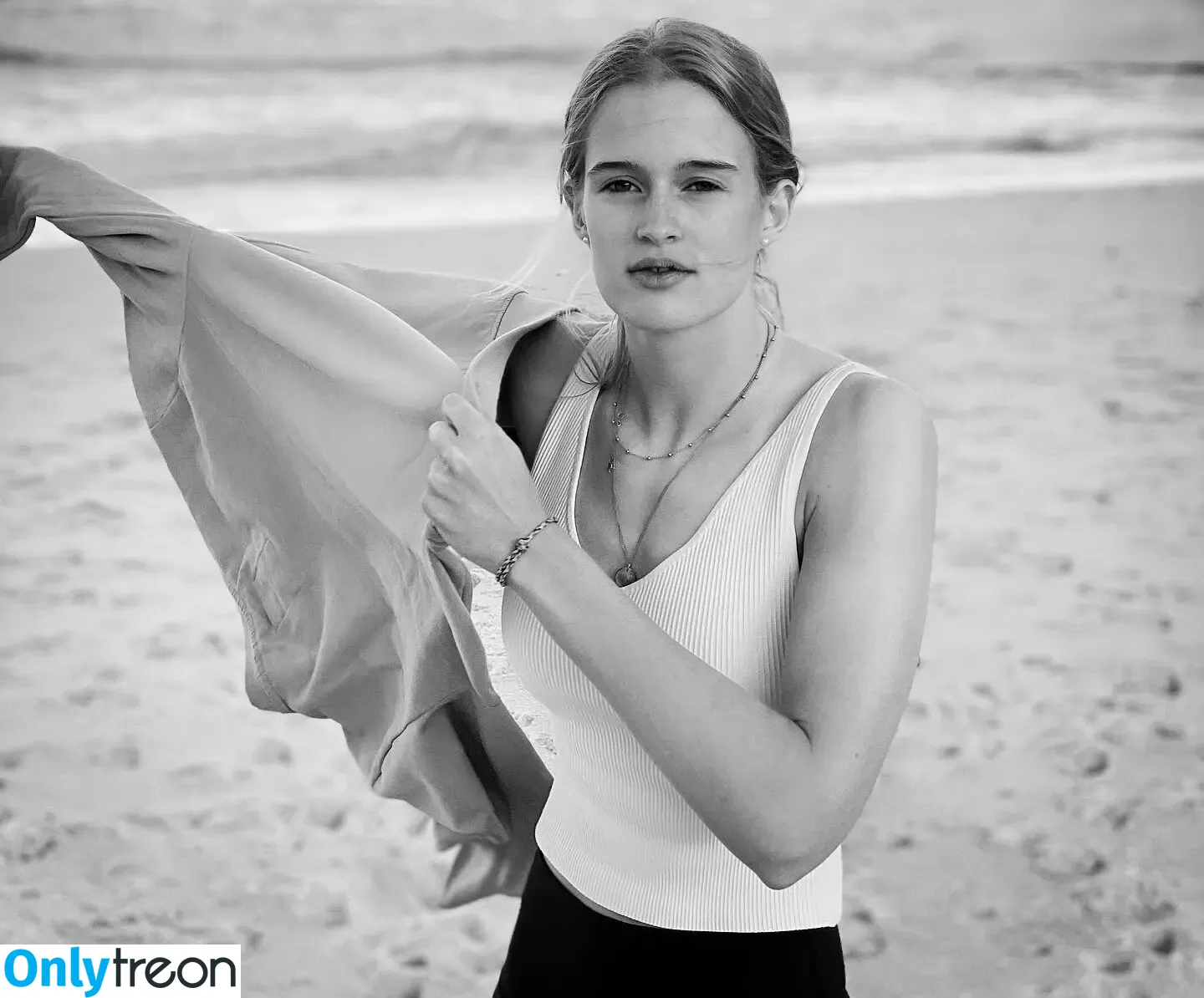 Hanna Orthmann nude photo #0010 (hanno_098)