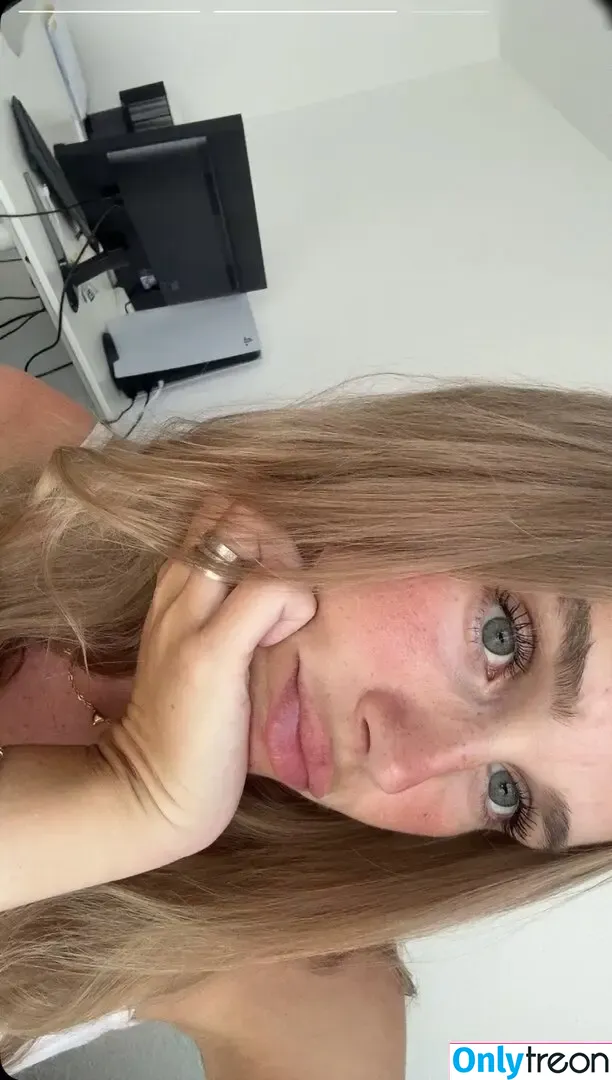 Hanna Schepe nude photo #0228 (hanna_schepe / hannaprivat)
