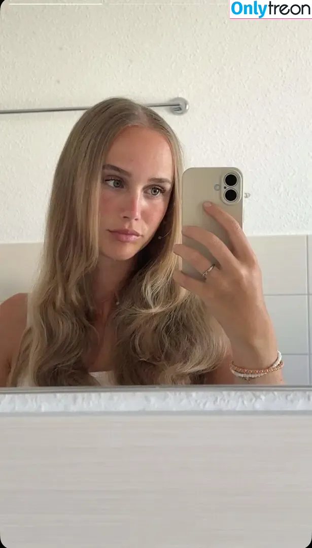 Hanna Schepe nude photo #0229 (hanna_schepe / hannaprivat)