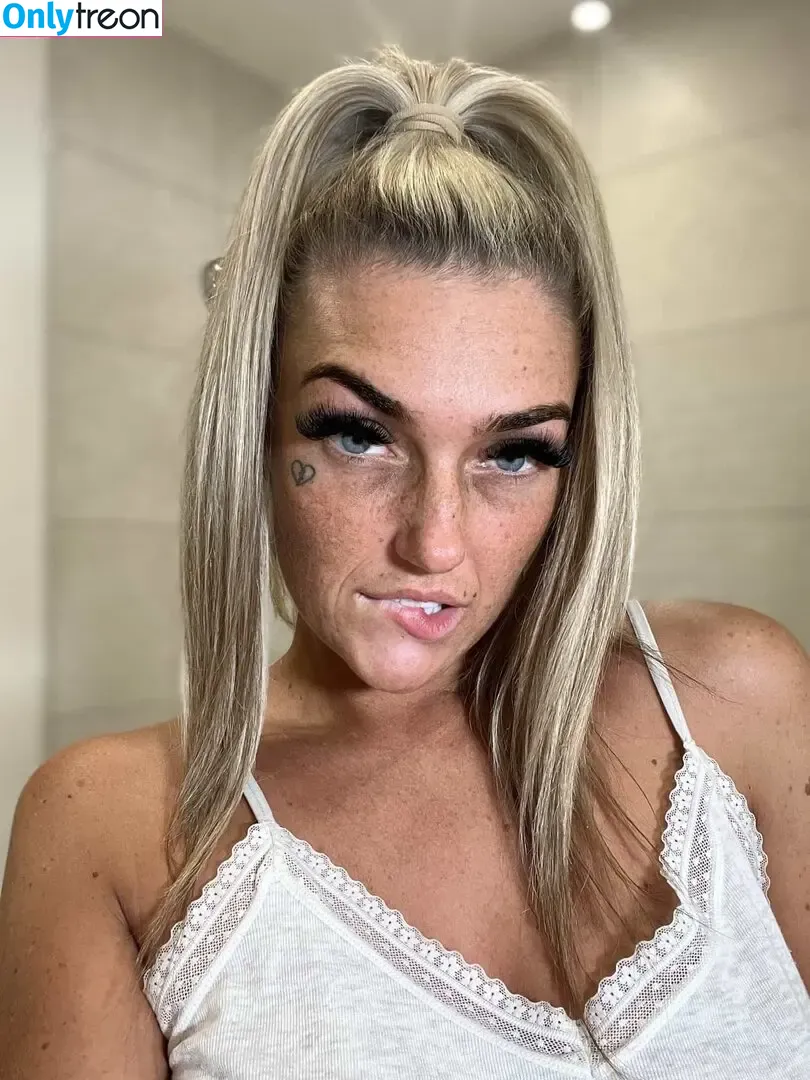 Hannah Band$ nude photo #0065 (hannahbandz1 / mythroatcrazybaby)