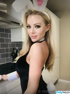 Hannah Claydon / hannahclaydon13 / officialhannahclaydon nude photo #0756