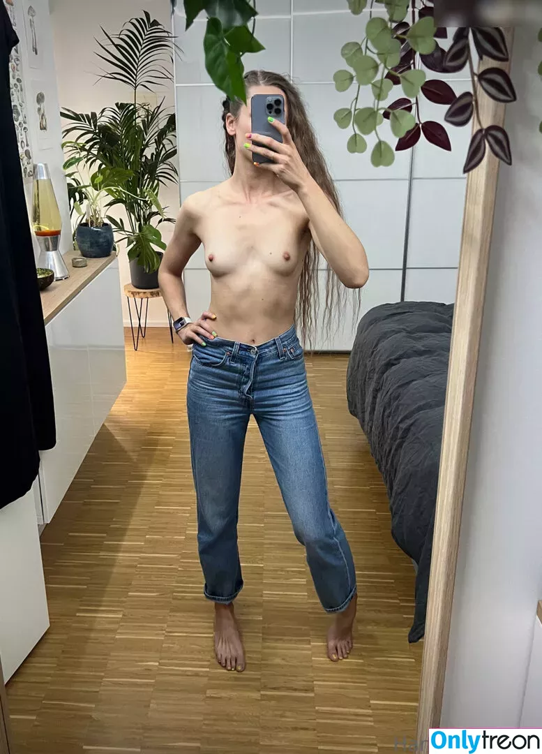 Hannah Woods nude photo #0176 (hannah_woods8 / hannahwoods)