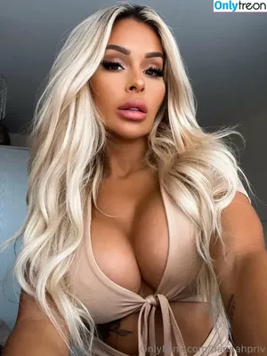 hannahpriv / itzhannahsec nude photo #0019