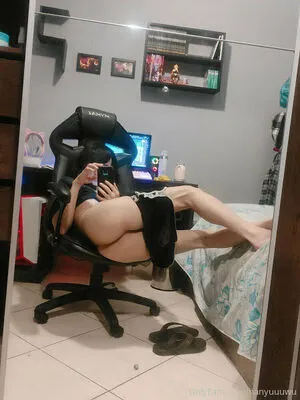 hanyuuuwu / hanauwu nude photo #0191