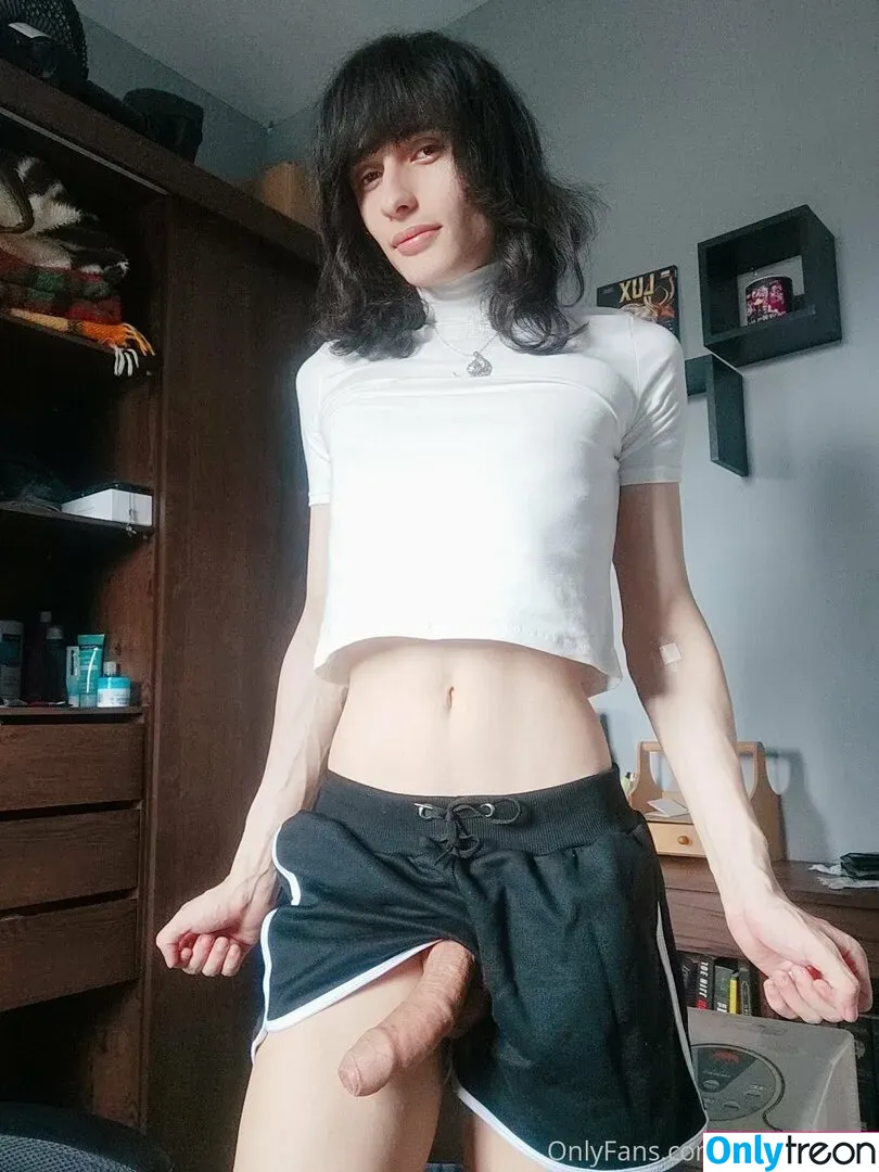 hanyuuuwu nude photo #0097 (hanauwu)