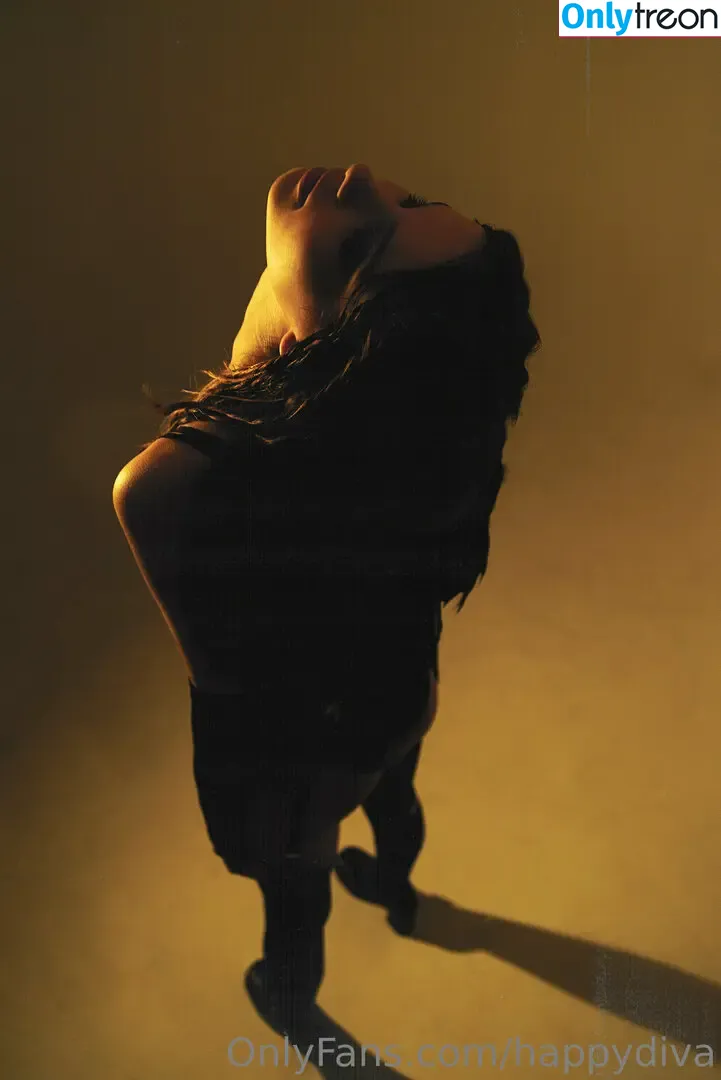 happydiva nude photo #0002 (happydiva)
