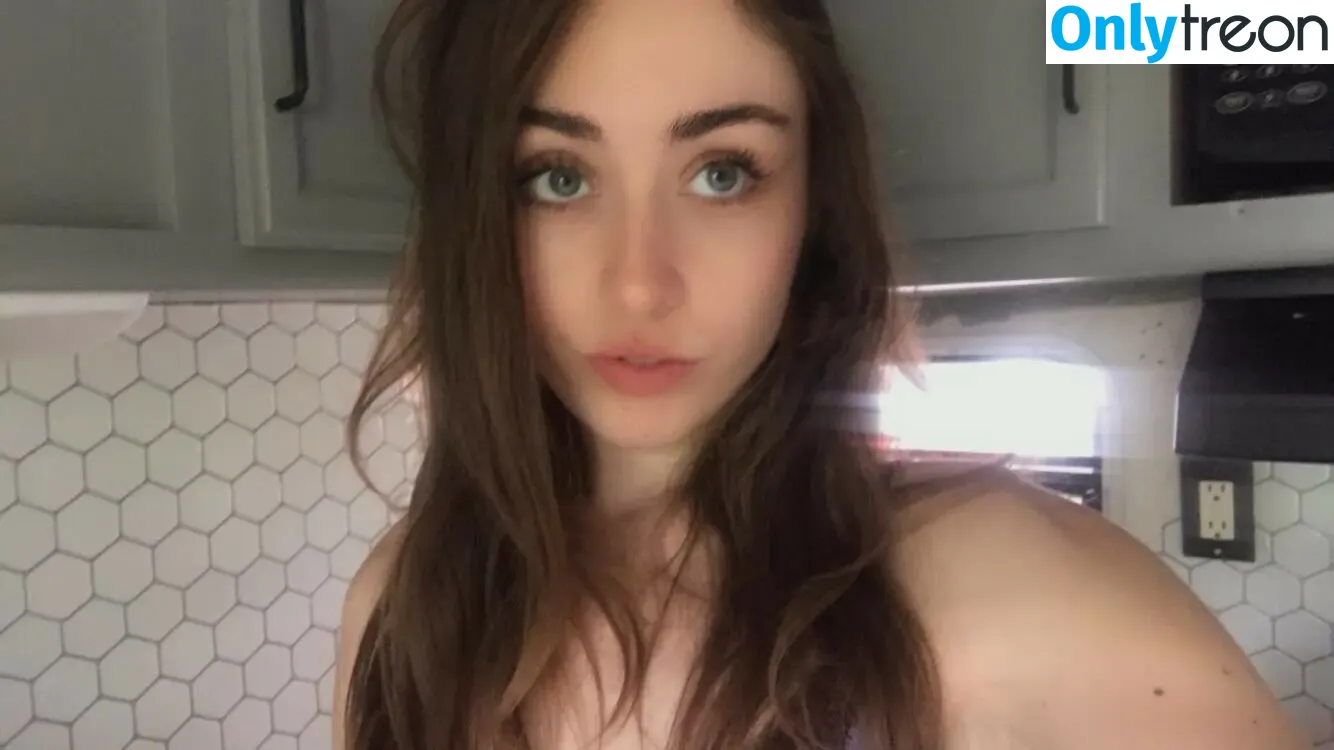 Happysadflower nude photo #0003 (Happysadflower)