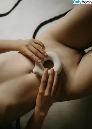 hareniks / G.Q / 𝐍𝐈𝐊𝐊𝐈 nude photo #0814
