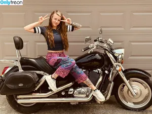 HarleyTuneUp nude photo #0043