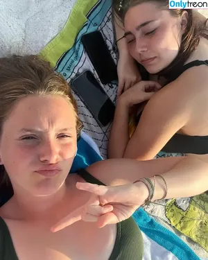 Harmonie / harmoniekrieger / rainetmae nude photo #0006