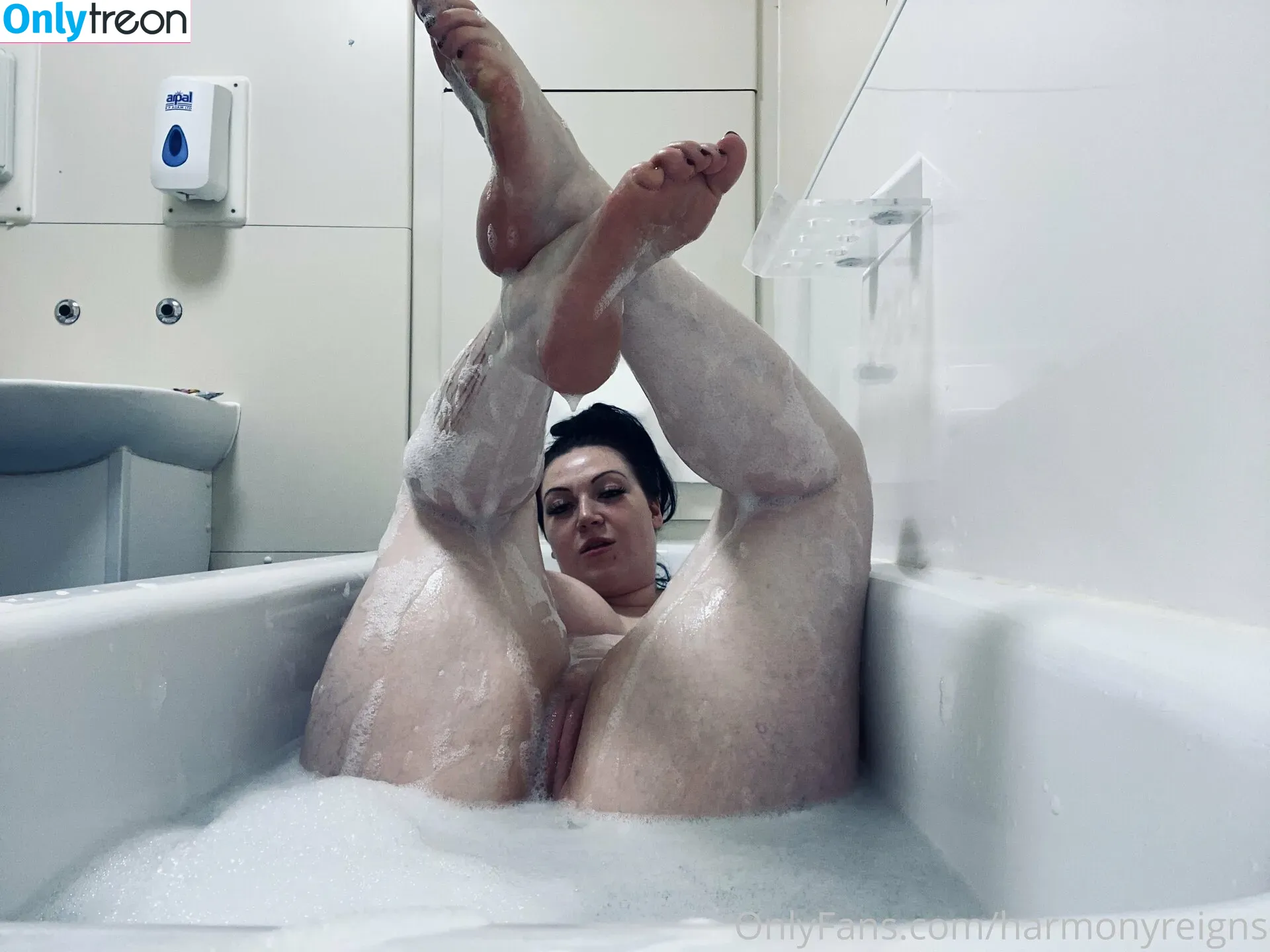 harmonyreigns nude photo #0005 (harmonyreigns)