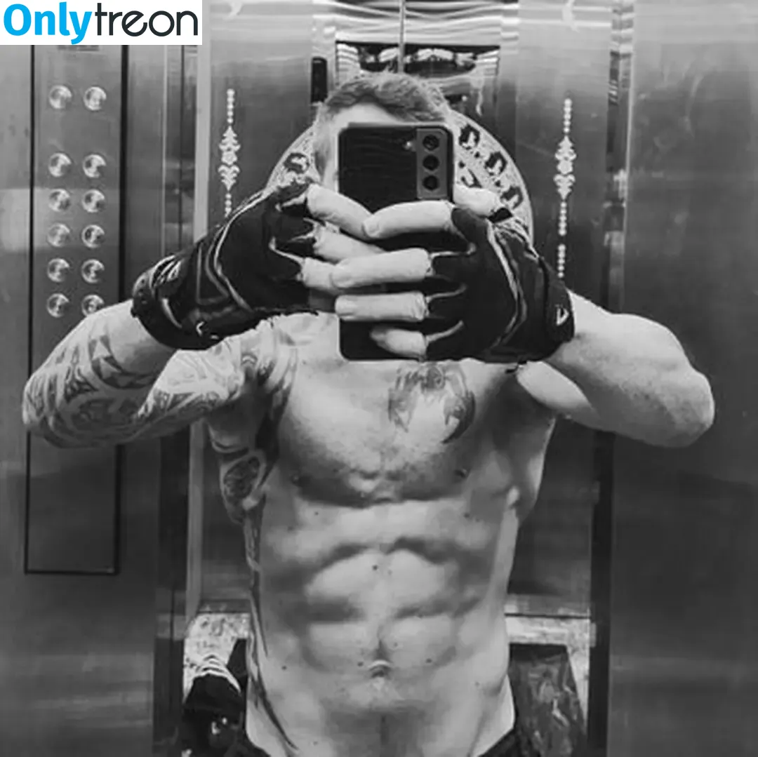 Harry Hotter nude photo #0002 (harrypotter / hothunkharry)