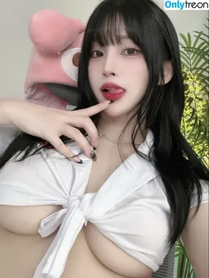 Haruzzxng 하루짱__ / hxru9reum nude photo #0101