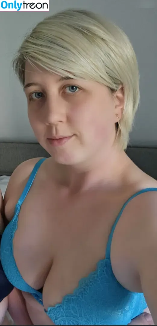 Hat er was von Gyna? nude photo #0001 (gyna.93)