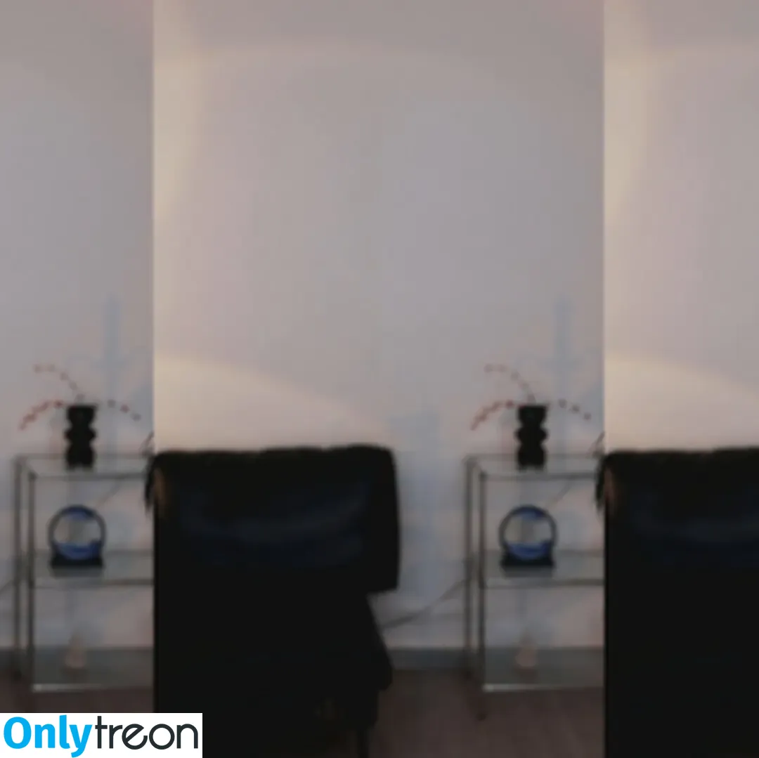 Haxxnini nude photo #0109 (Bumzi)