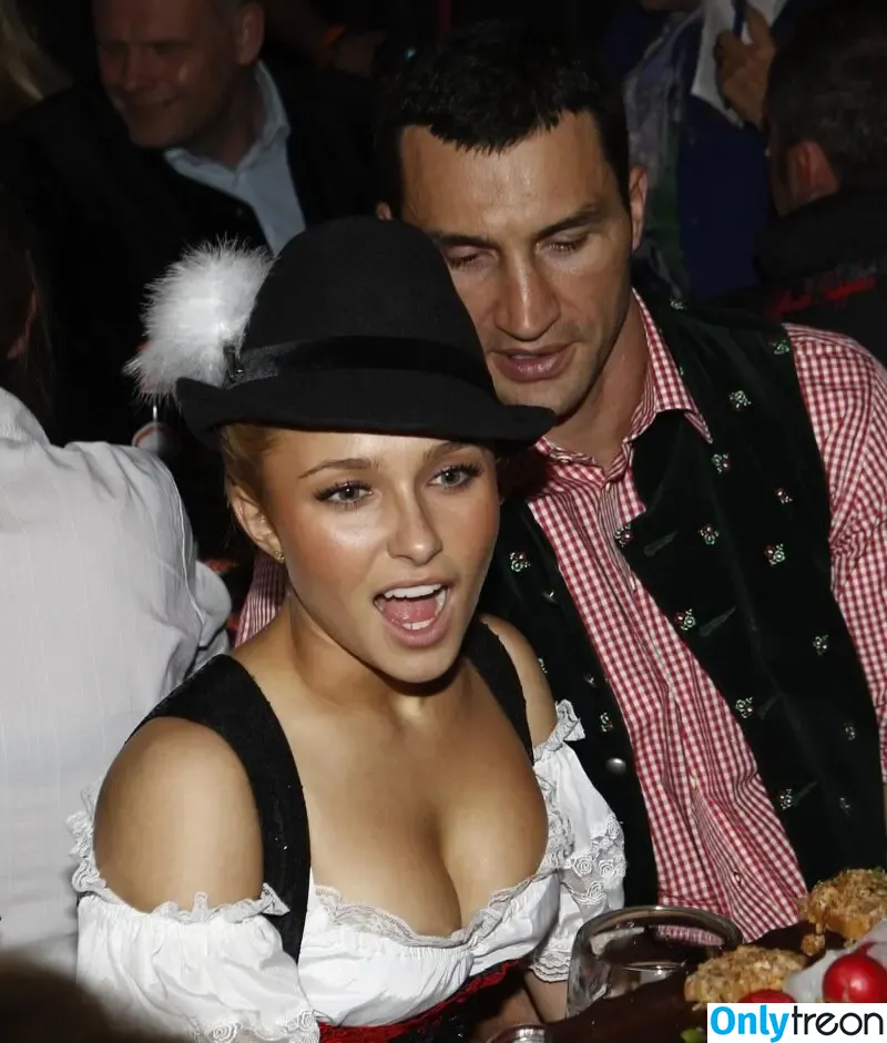 Hayden Panettiere nude photo #0474 (haydenpanettiere)