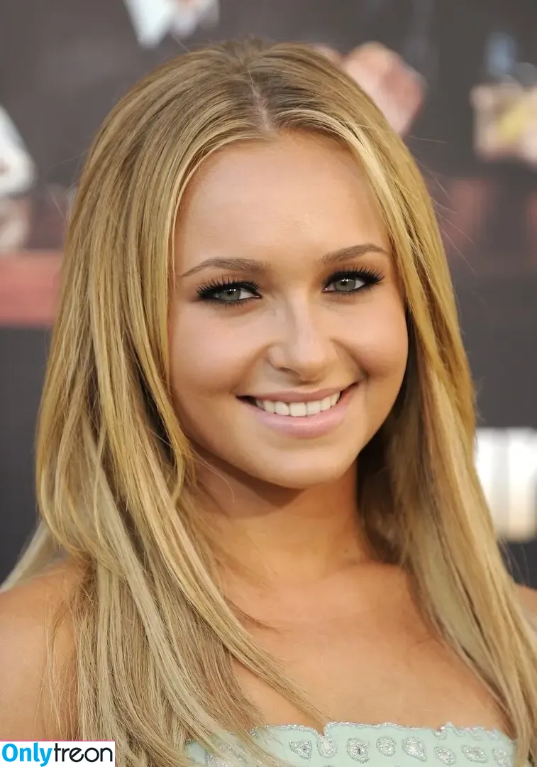 Hayden Panettiere nude photo #0496 (haydenpanettiere)