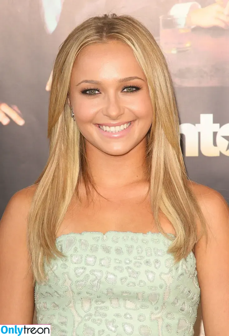 Hayden Panettiere nude photo #0497 (haydenpanettiere)