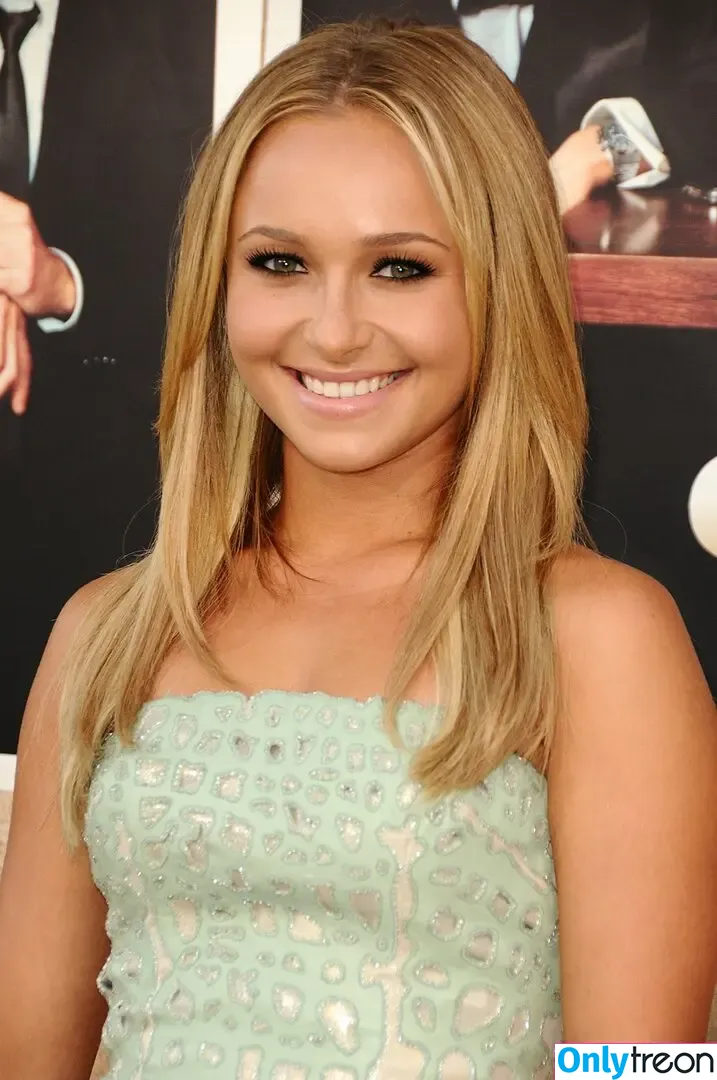 Hayden Panettiere nude photo #0506 (haydenpanettiere)
