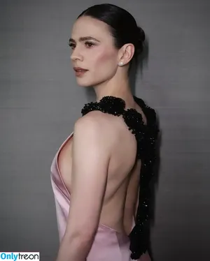 Hayley Atwell / hayley_atwell / wellhayley nude photo #1002