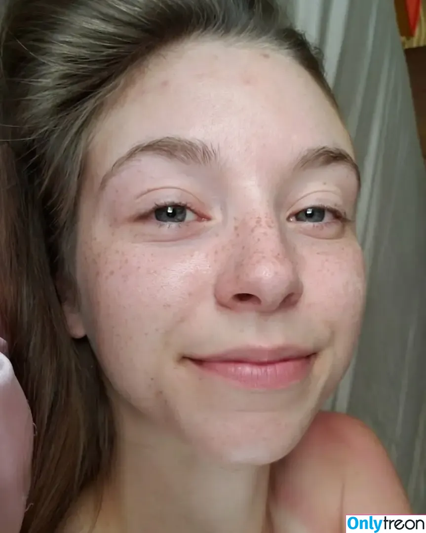 Haze Lynn nude photo #0577 (FlipMineArseMom / Haze_lynn / hazelynnttv)