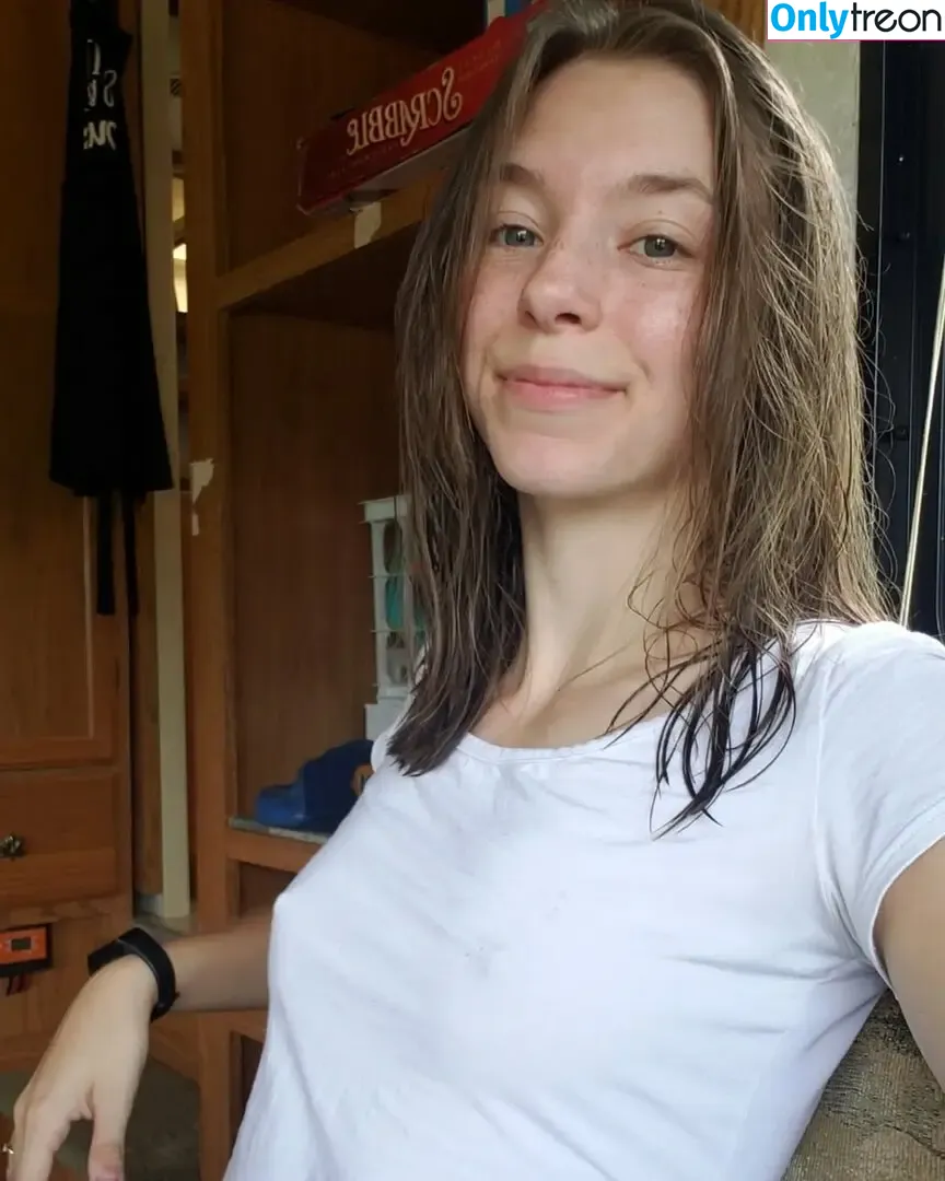 Haze Lynn nude photo #0582 (FlipMineArseMom / Haze_lynn / hazelynnttv)