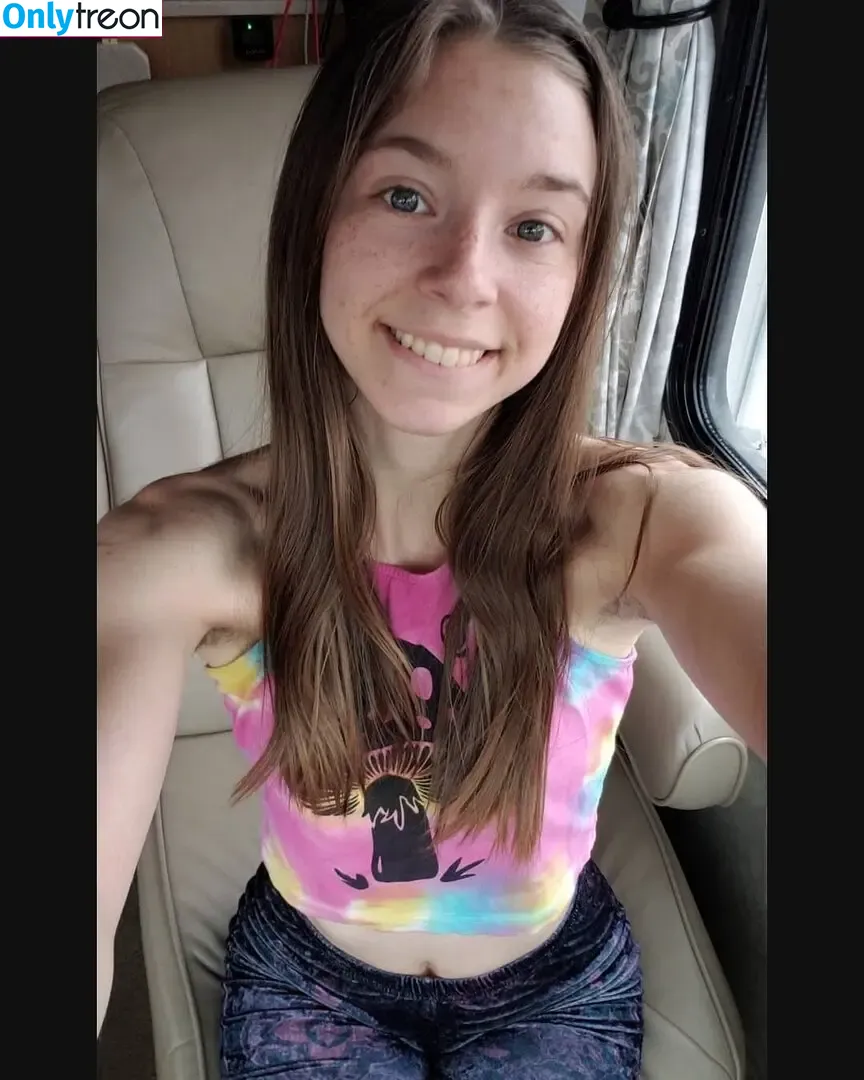 Haze Lynn nude photo #0591 (FlipMineArseMom / Haze_lynn / hazelynnttv)