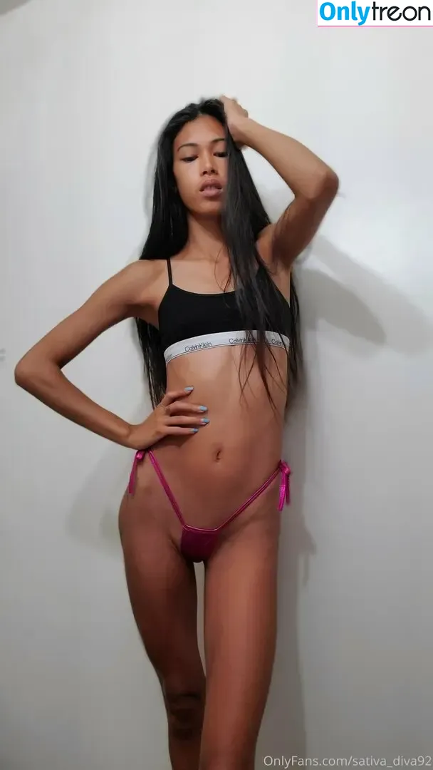 Hazel Haze nude photo #0018 (sativa_diva92 / sativadiva4twenty)