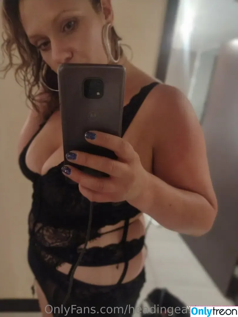 headingeastorwest nude photo #0011 (headingeastorwest)