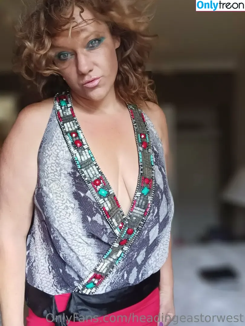 headingeastorwest nude photo #0030 (headingeastorwest)