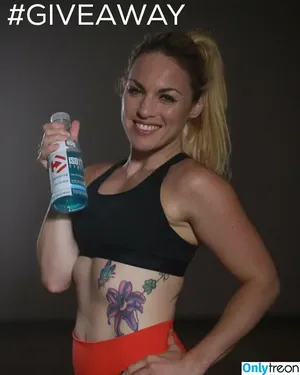 Heather Hardy / American Boxer / heathertheheat nude photo #0010