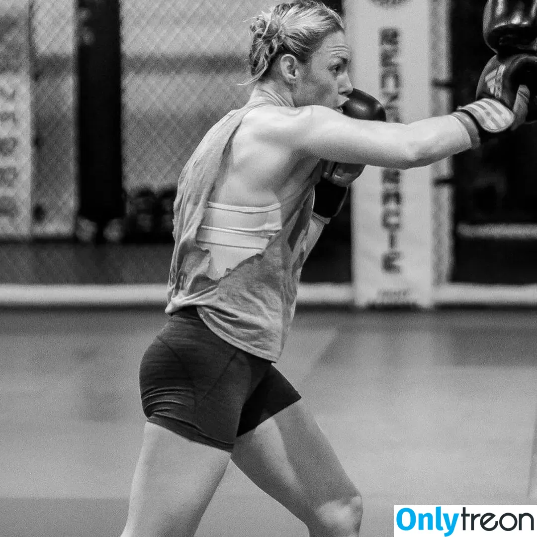 Heather Hardy nude photo #0099 (American Boxer / heathertheheat)