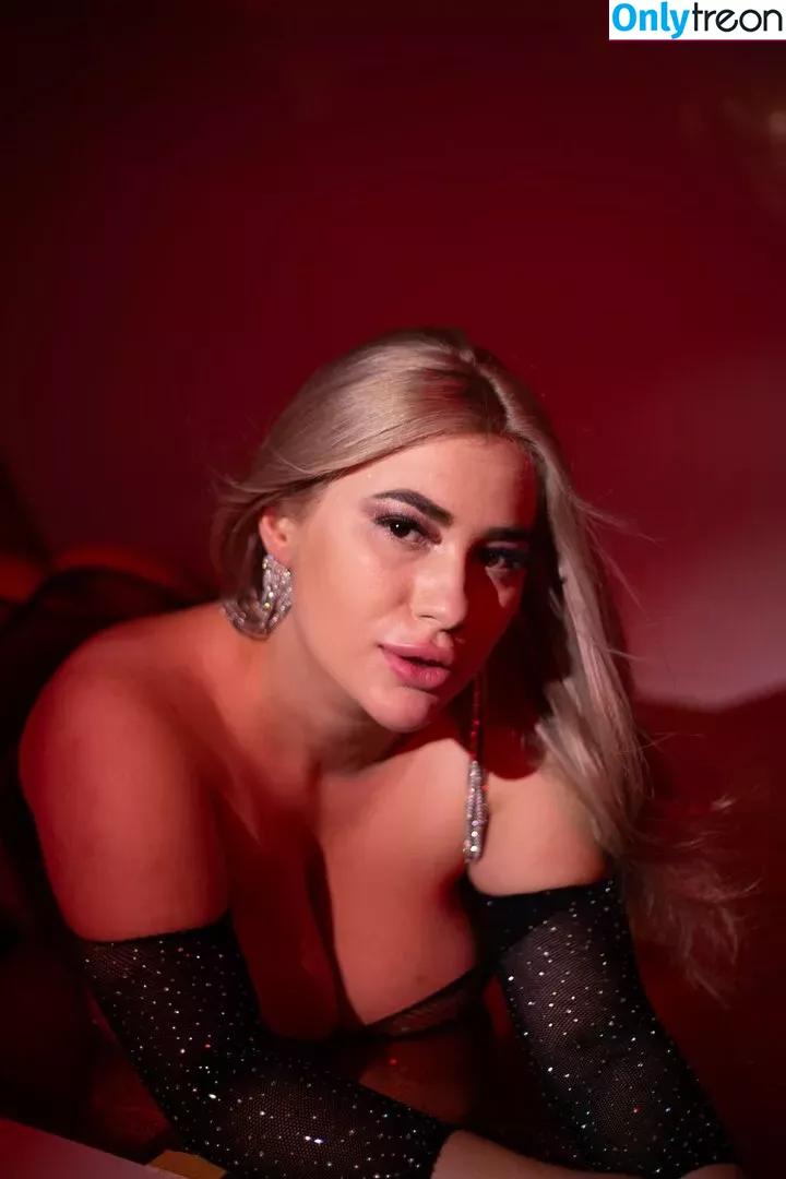 heavenkarina1 nude photo #0079 (AlpineGold / heavenmia1)