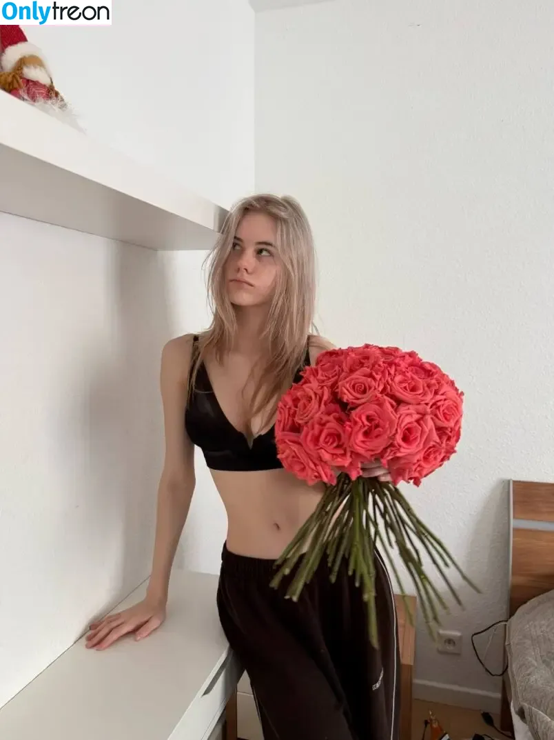 hefxtom nude photo #0171 (hefxtom)