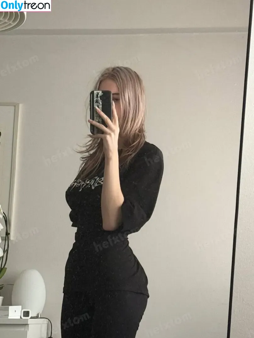 hefxtom nude photo #0202 (hefxtom)