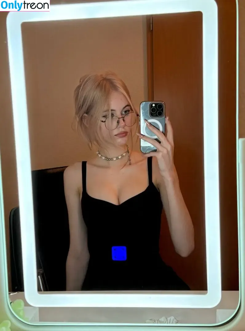 hefxtom nude photo #0217 (hefxtom)